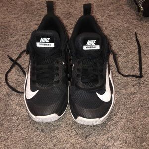 brand new volleyball nikes